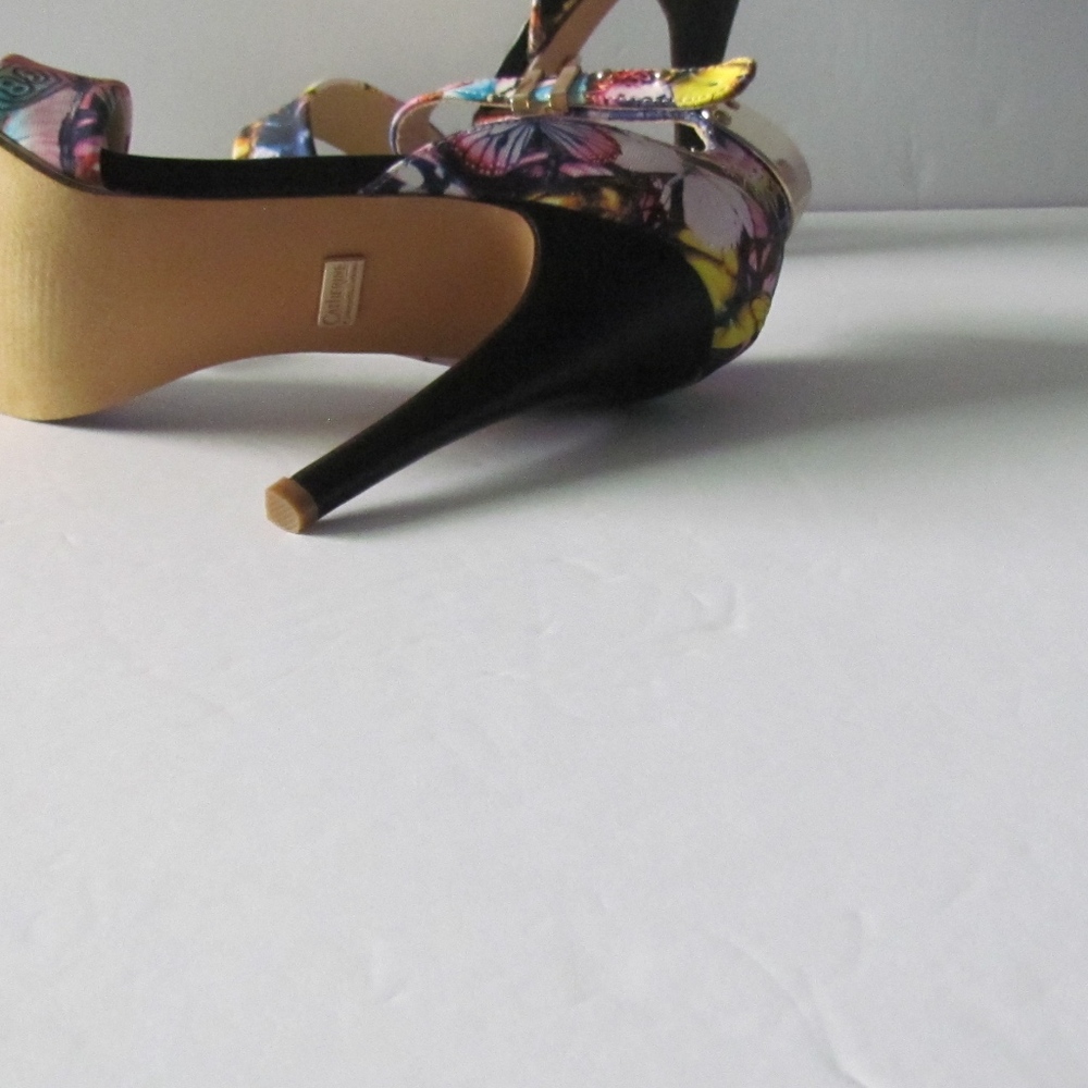 Catherine Malandrino Butterfly High Heel Sandal - Picture 6 of 7